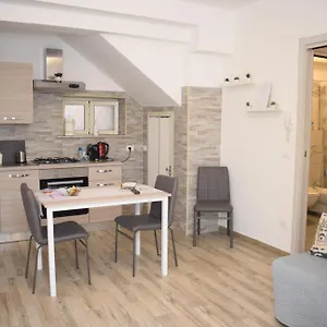 https://sbiriddus-house.sicilyhotelsitaly.net